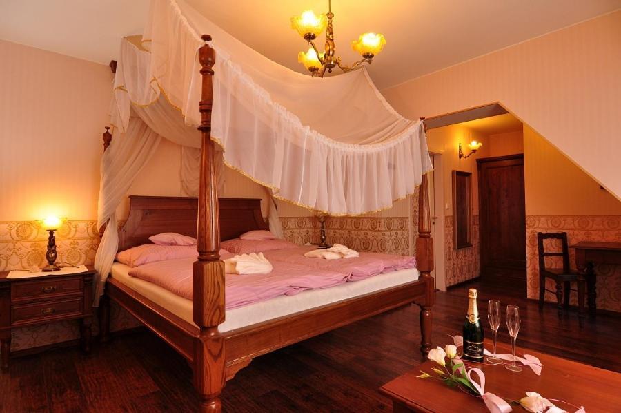 Zámecké ubytování U dobré hraběnky Kunín Chambre photo